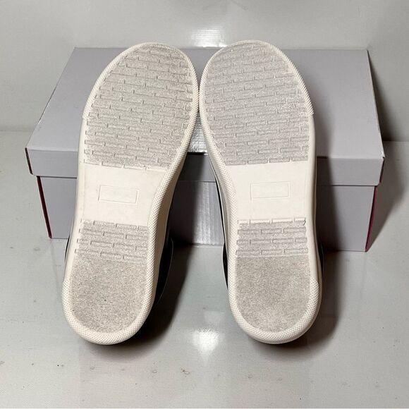 Isaac Mizrahi Live Monogram Sneaker - Picture 7 of 7